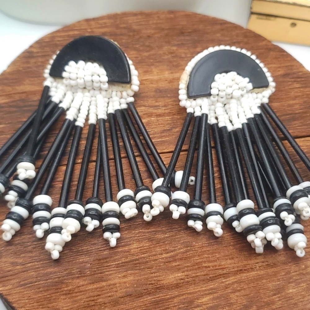 Native seed beaded intricate‎ well made tassel earrings E330